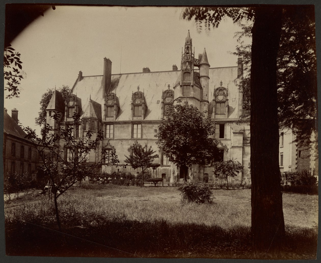 Beauvais, Tribunali da Eugène Atget