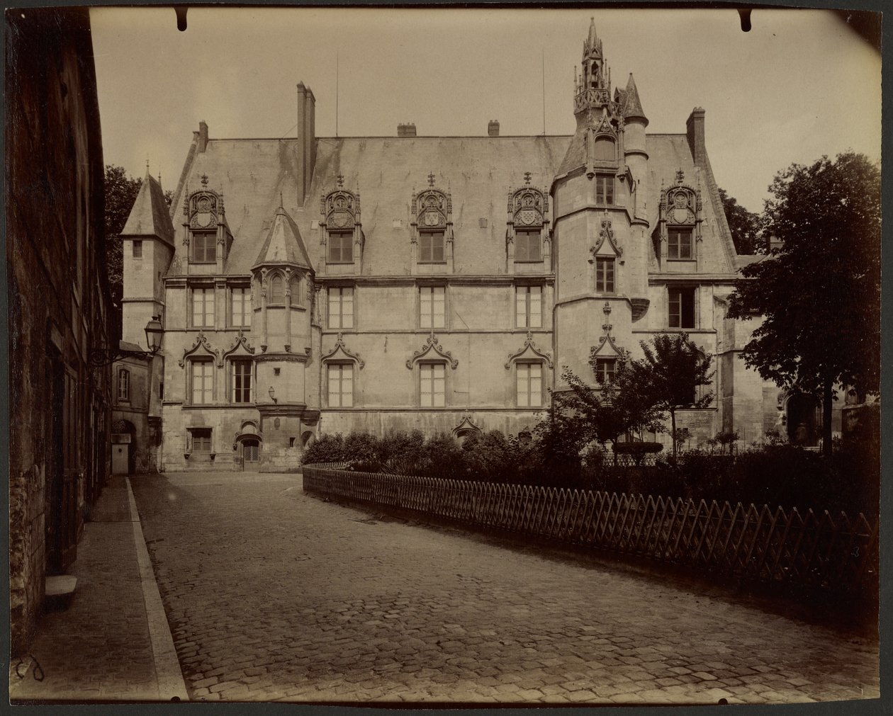 Beauvais, Palazzo di Giustizia da Eugène Atget