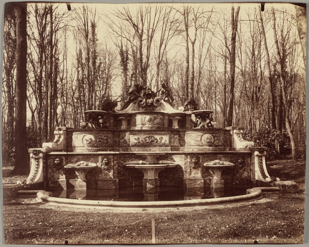 Grand Trianon, il buffet di Mansart da Eugène Atget