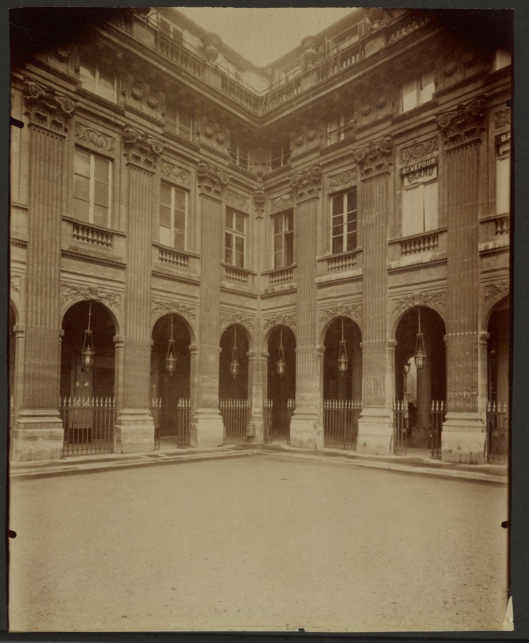 Palais-Royal da Eugène Atget