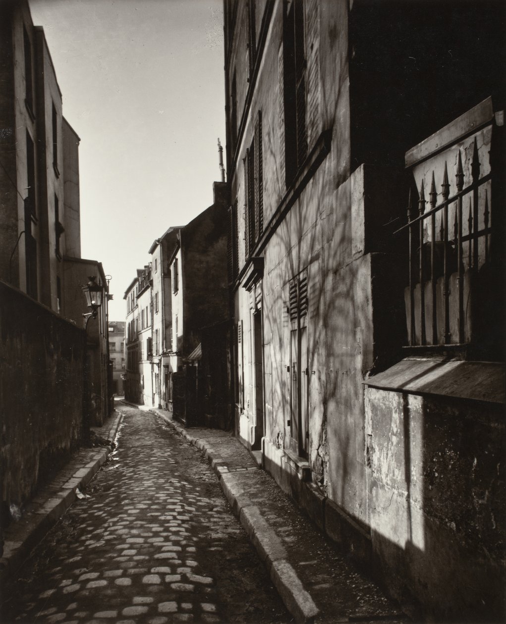 Via St. Rustique, marzo 1922 da Eugène Atget