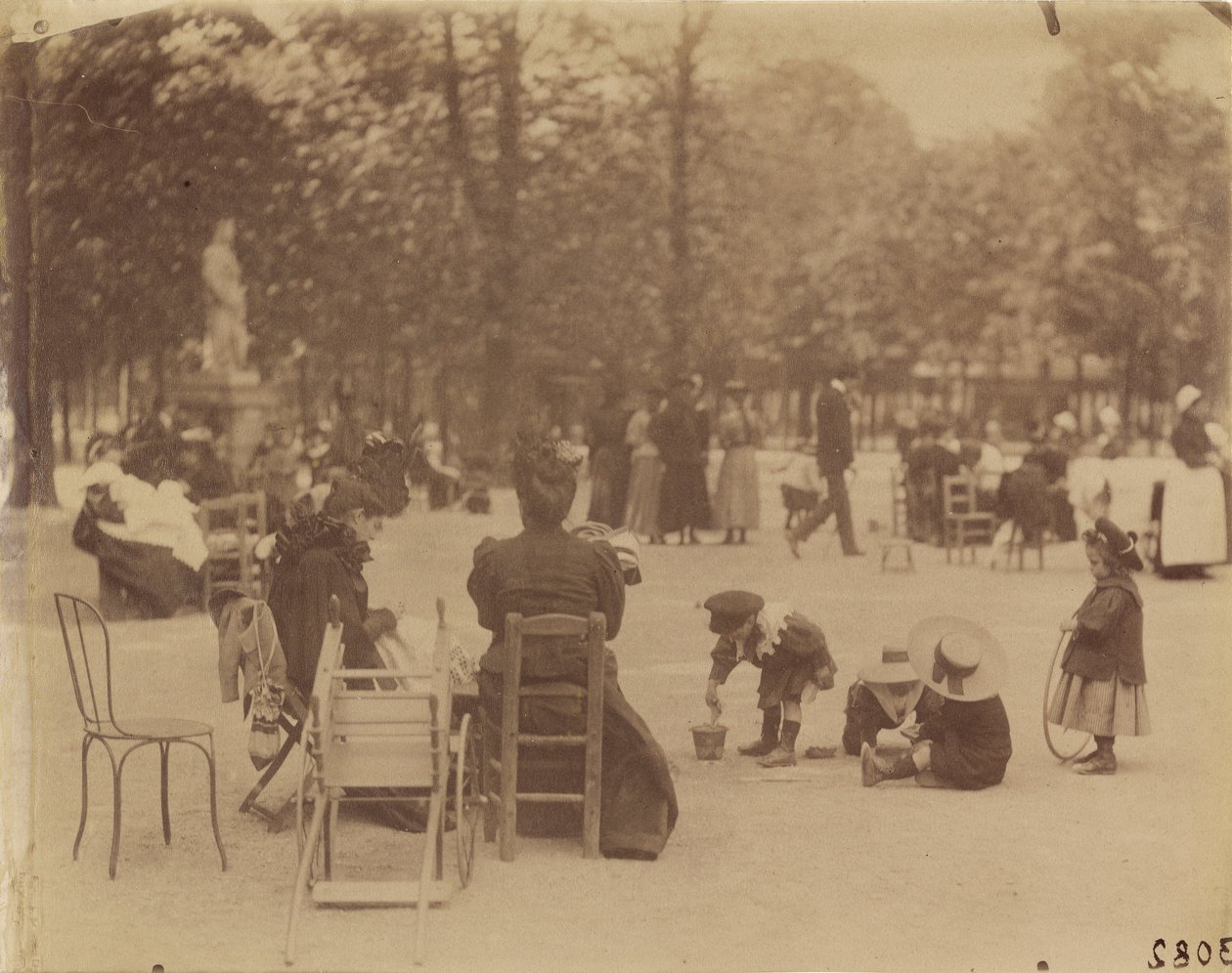 Donne e bambini nei Giardini del Lussemburgo da Eugène Atget
