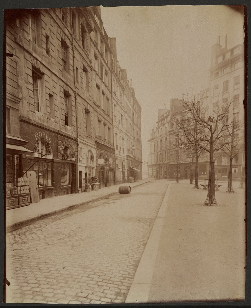 Piazza Dauphine da Eugène Atget