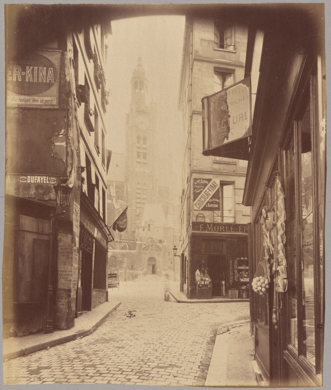 Saint-Étienne-du-Mont, rue de la Montagne Sainte-Geneviève da Eugène Atget