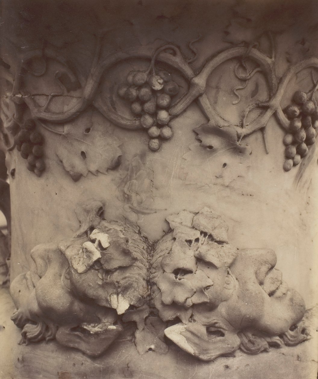 Versailles, Dettaglio del Vaso, 1906 da Eugène Atget