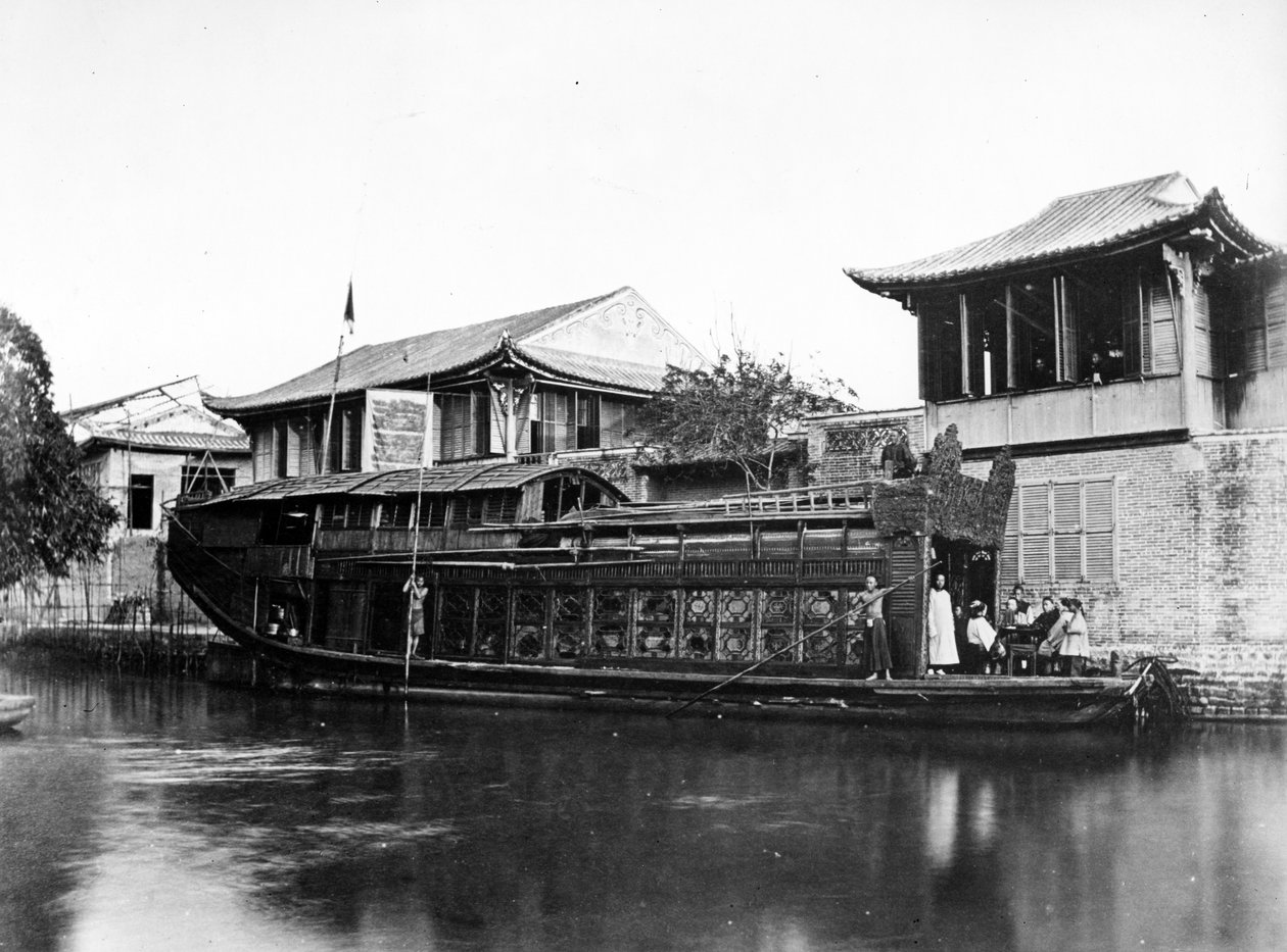 Barca dei fiori, Canton, c.1880 da European Photographer