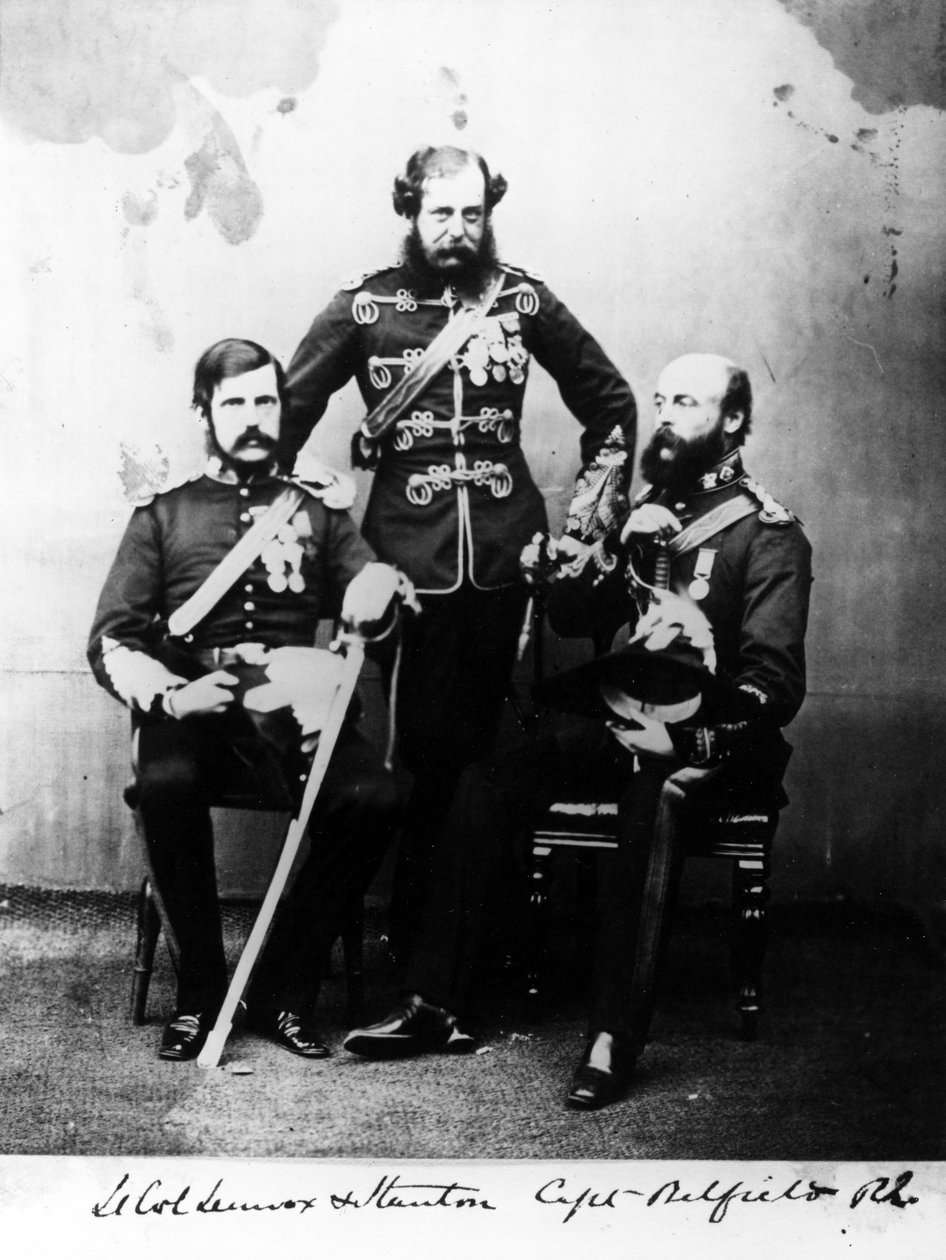 Tenenti colonnelli Lennox e Stanton e capitano Belfield R.E., c.1860 da European Photographer