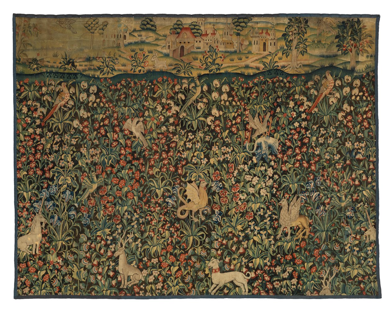 Frammento di arazzo Mille Fleurs raffigurante animali, uccelli e paesaggio, c.1500 da European School
