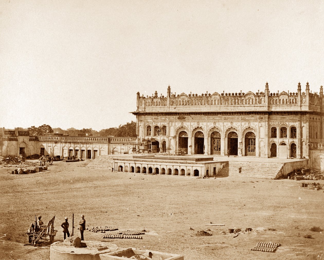 Il Piccolo Emaumbara, Lucknow da Felice Beato