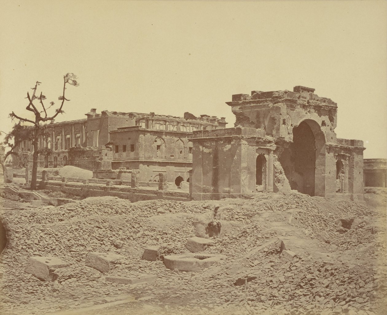 Portale e sala dei banchetti, Lucknow da Felice Beato