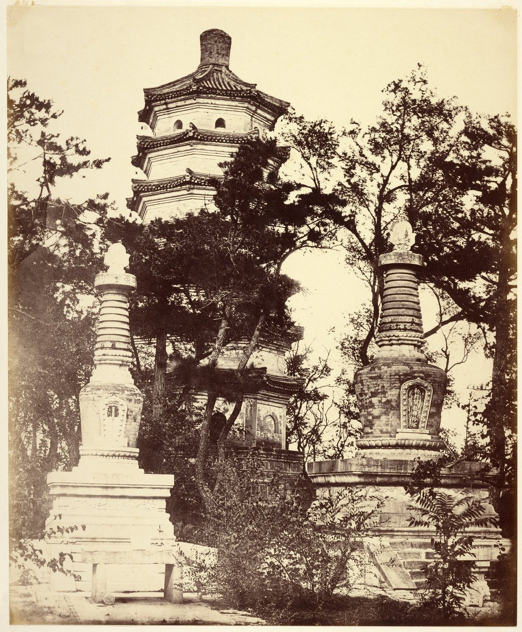 [Pagoda sulla collina - Palazzo d
