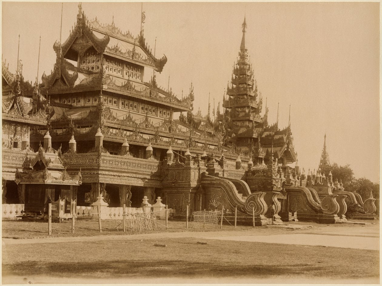 Il Hman Kyaung o il monastero di vetro, Birmania, c.1890 da Felice Beato