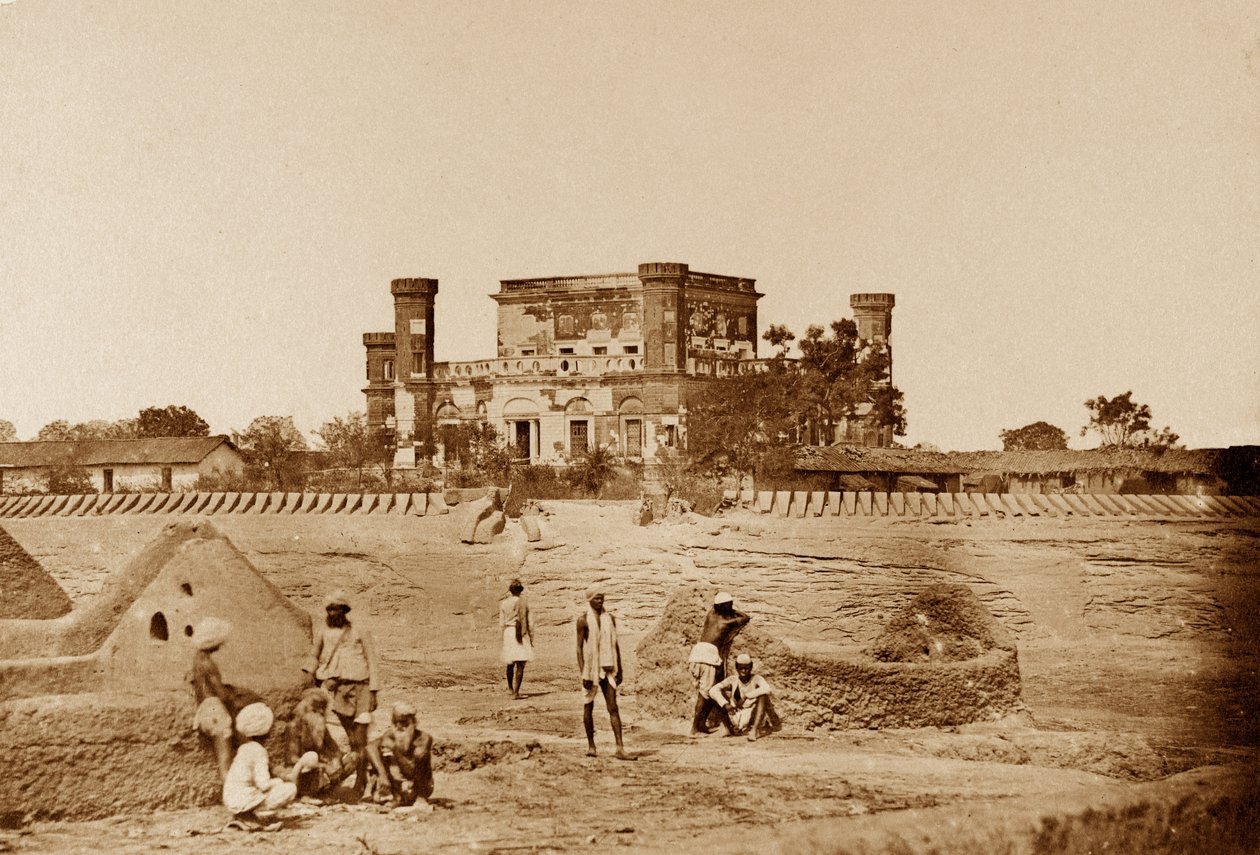 La casa del mess che mostra le fortificazioni da Felice Beato