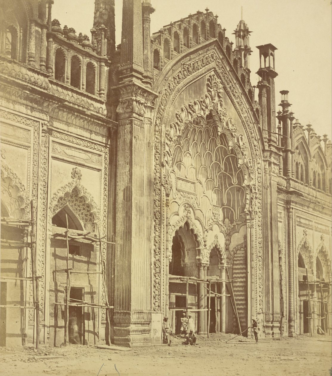 La Porta Summa Musjid, Lucknow da Felice Beato