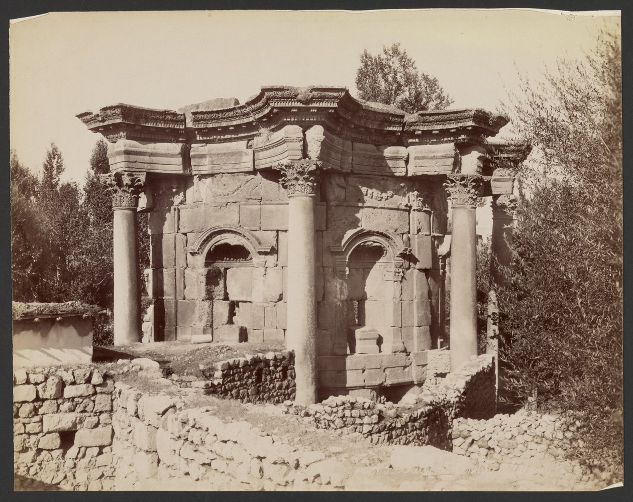 Baalbek, Tempio di Venere da Félix Bonfils