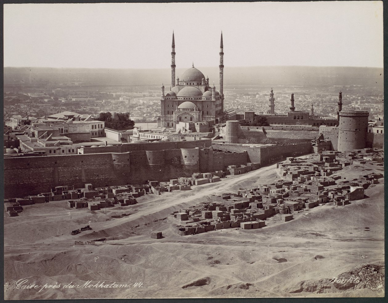 Il Cairo, nei pressi di Mokkatam da Félix Bonfils
