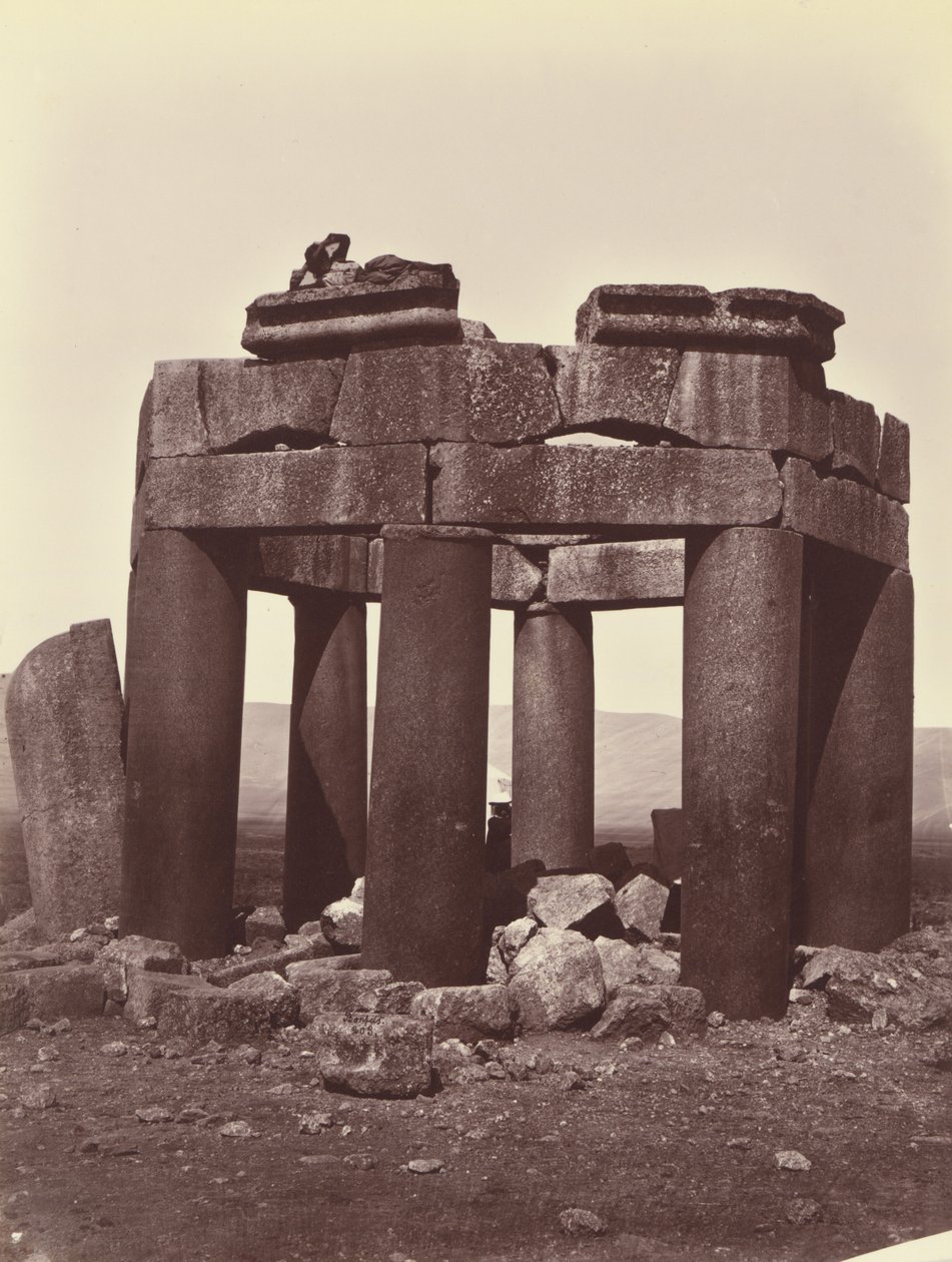 Cupola di Douris, nella pianura della Beqaa - Baalbek da Félix Bonfils