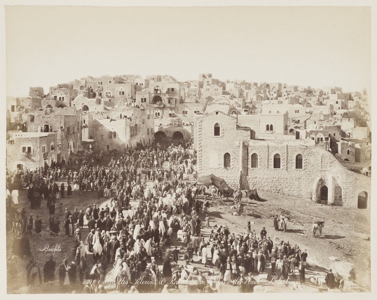 Entrata dei Peterini a Betlemme... Palestina n. 899 da Félix Bonfils