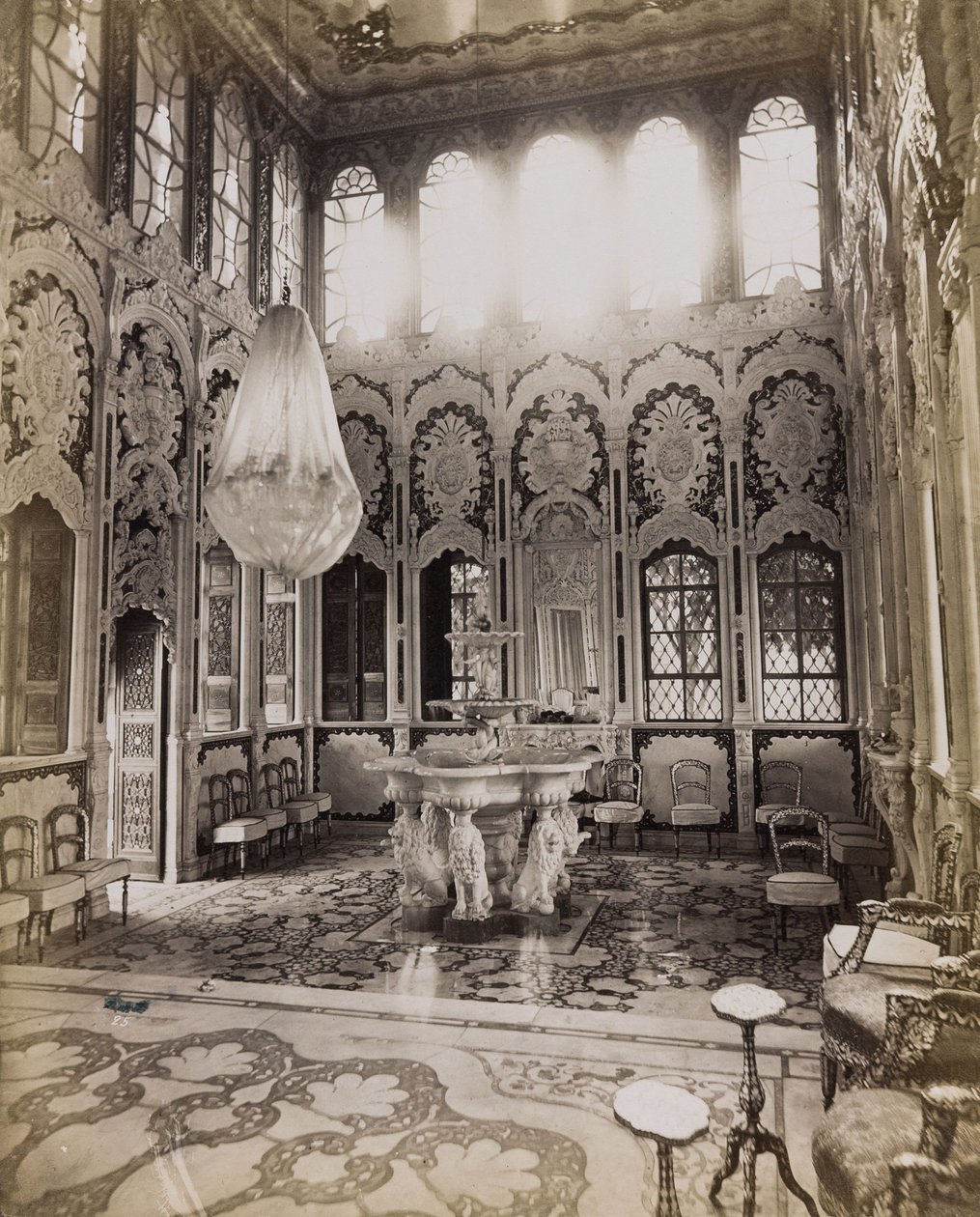 Interno di una casa a Damasco da Félix Bonfils