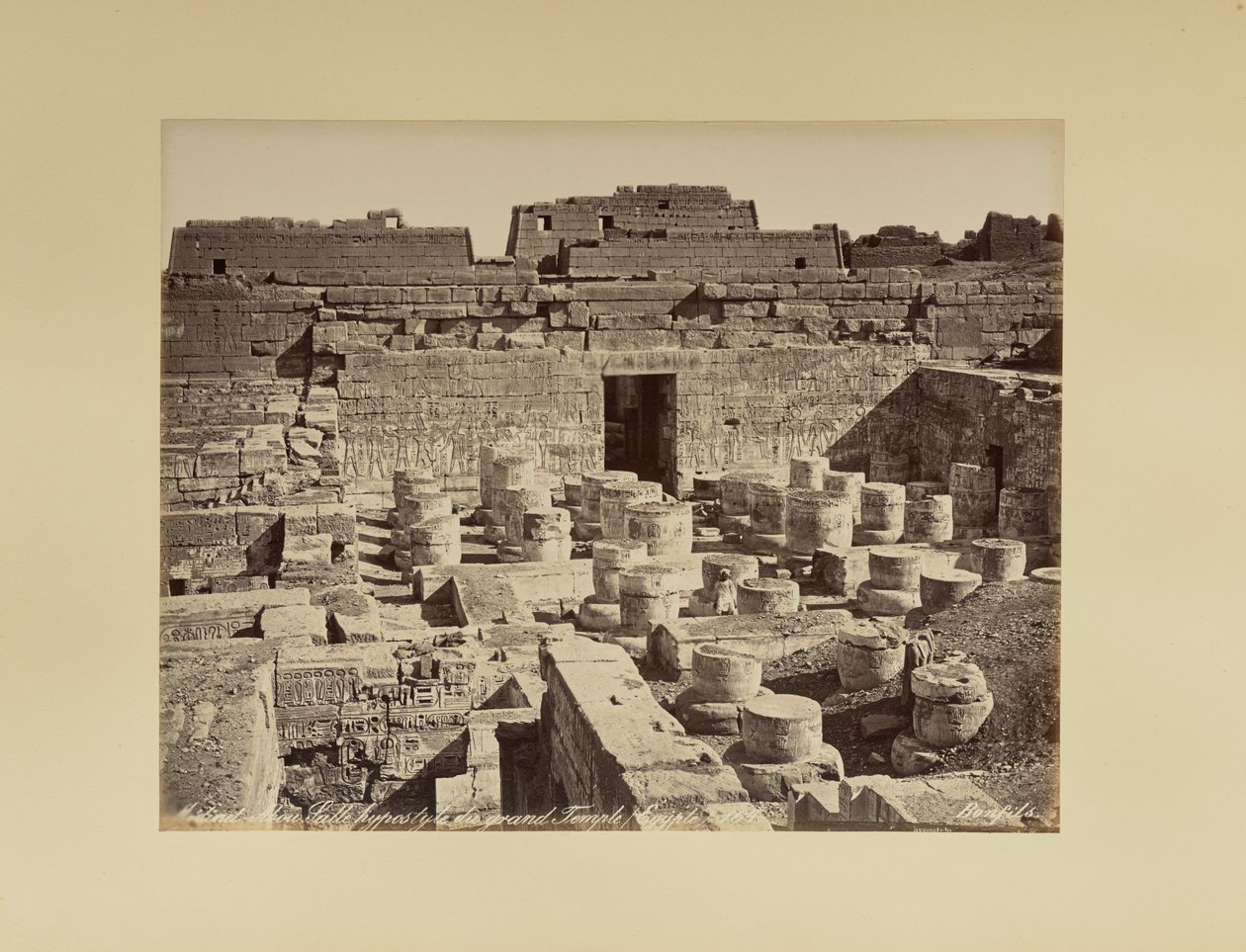 Medinet Abu. Sala ipostila del Grande Tempio (Egitto) da Félix Bonfils