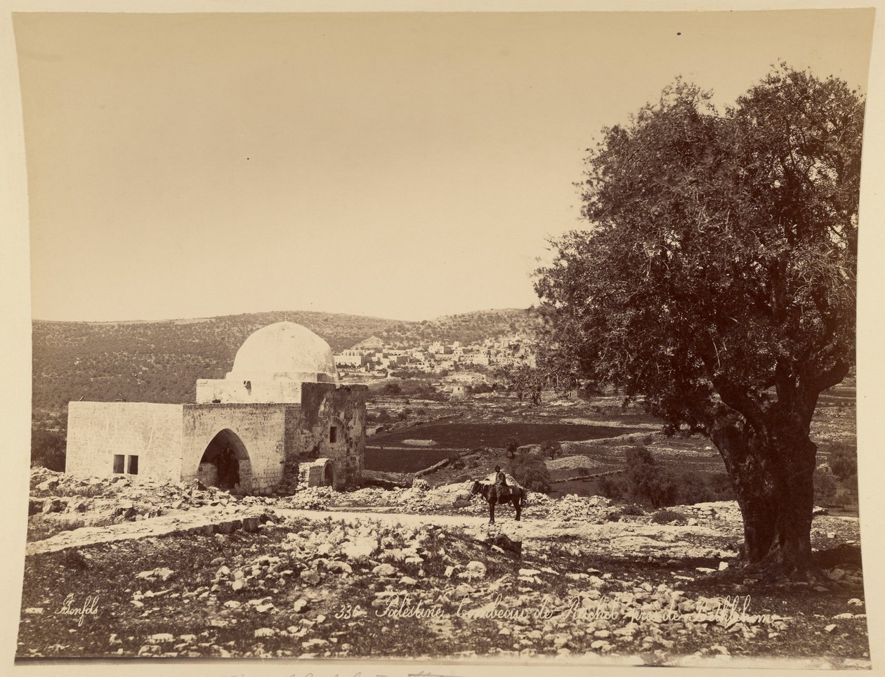 Palestina. Tomba di Rachele, vicino a Betlemme da Félix Bonfils