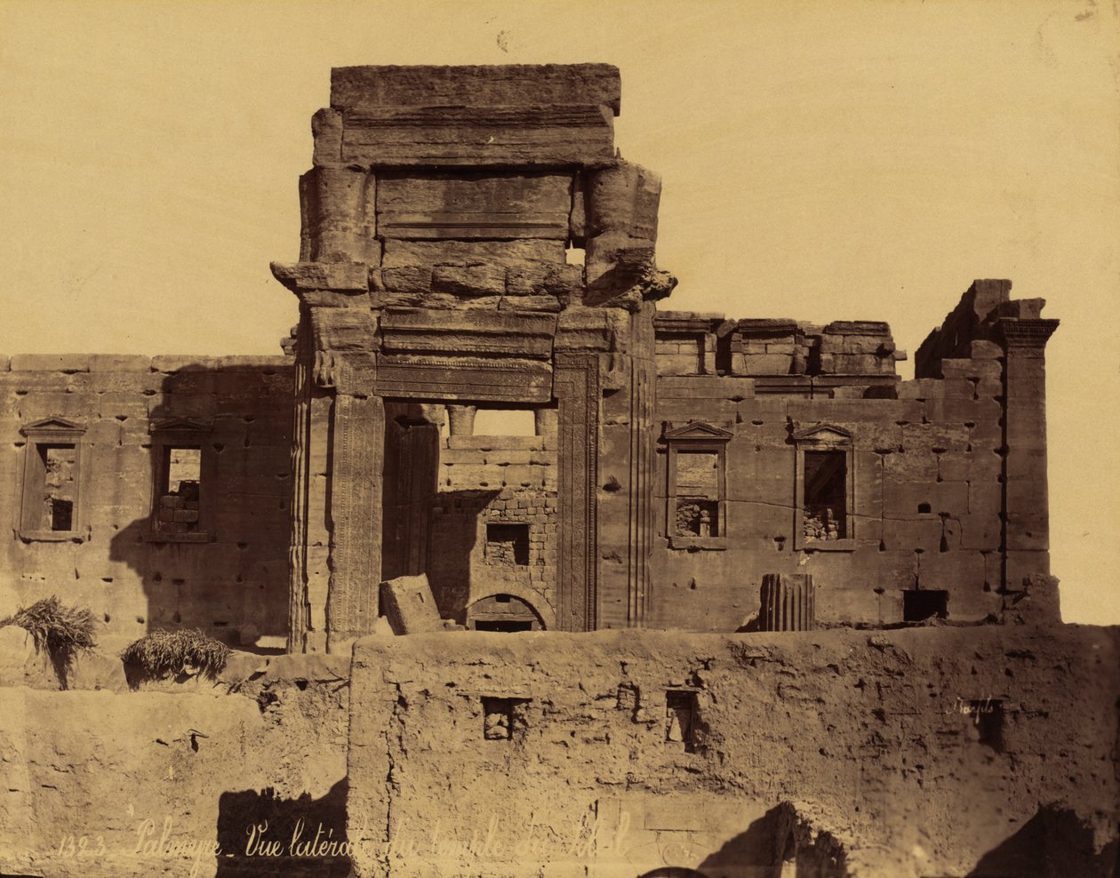 Resti del Tempio del Sole a Palmira, Siria da Félix Bonfils