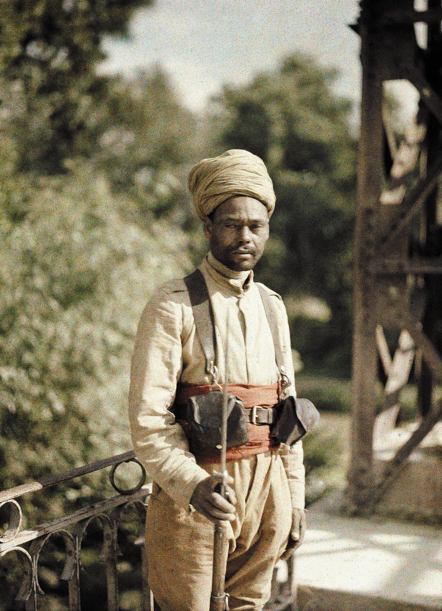 Guardia algerina su un ponte, Pommiers, Aisne, Francia, 1917 da Fernand Cuville