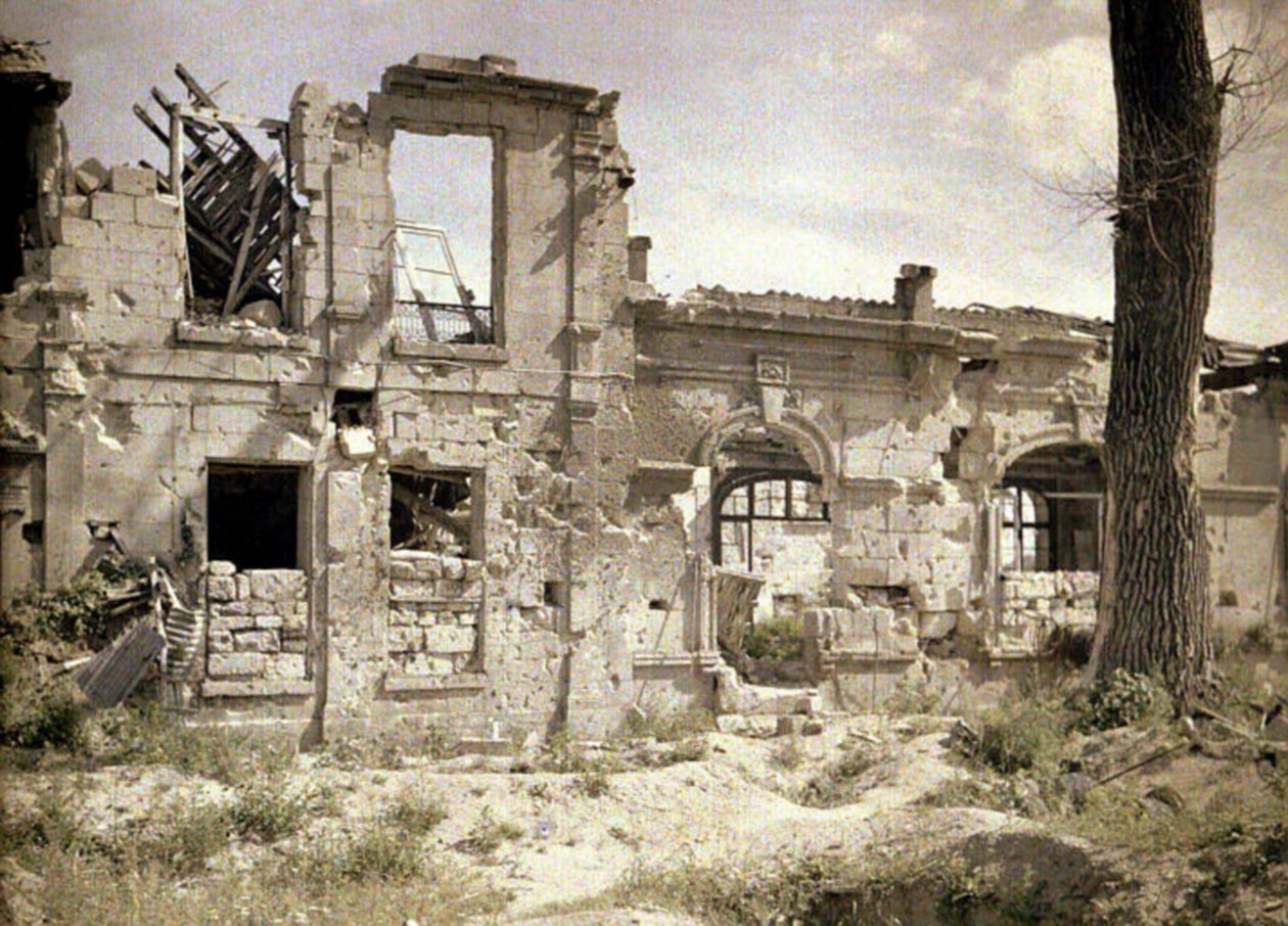 Rovine del castello di Saint-Paul, Crouy, Soissons, Aisne, Francia, 1917 da Fernand Cuville