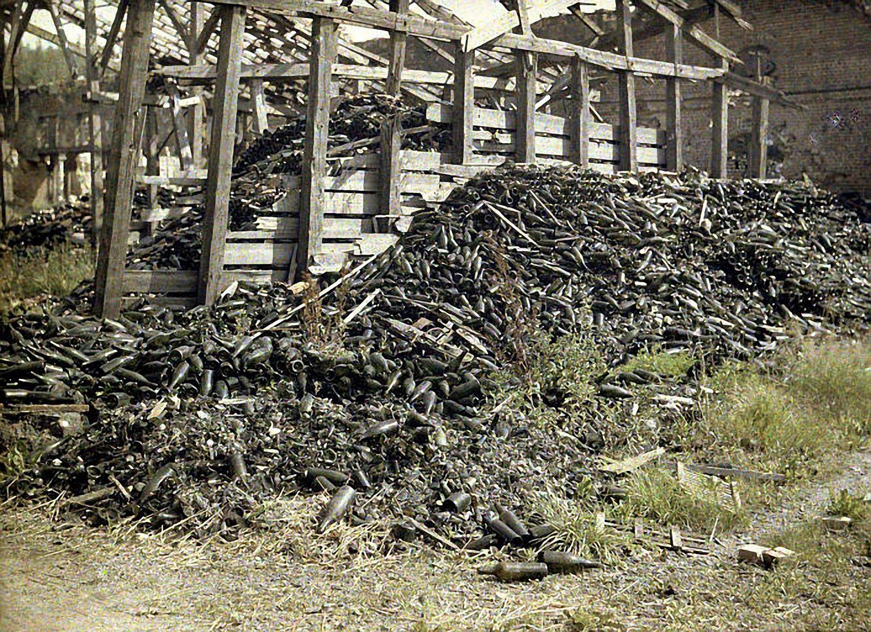 Rovine della distilleria Vauxrot gravemente danneggiata, Cuffies, Aisne, Francia, 1917 da Fernand Cuville