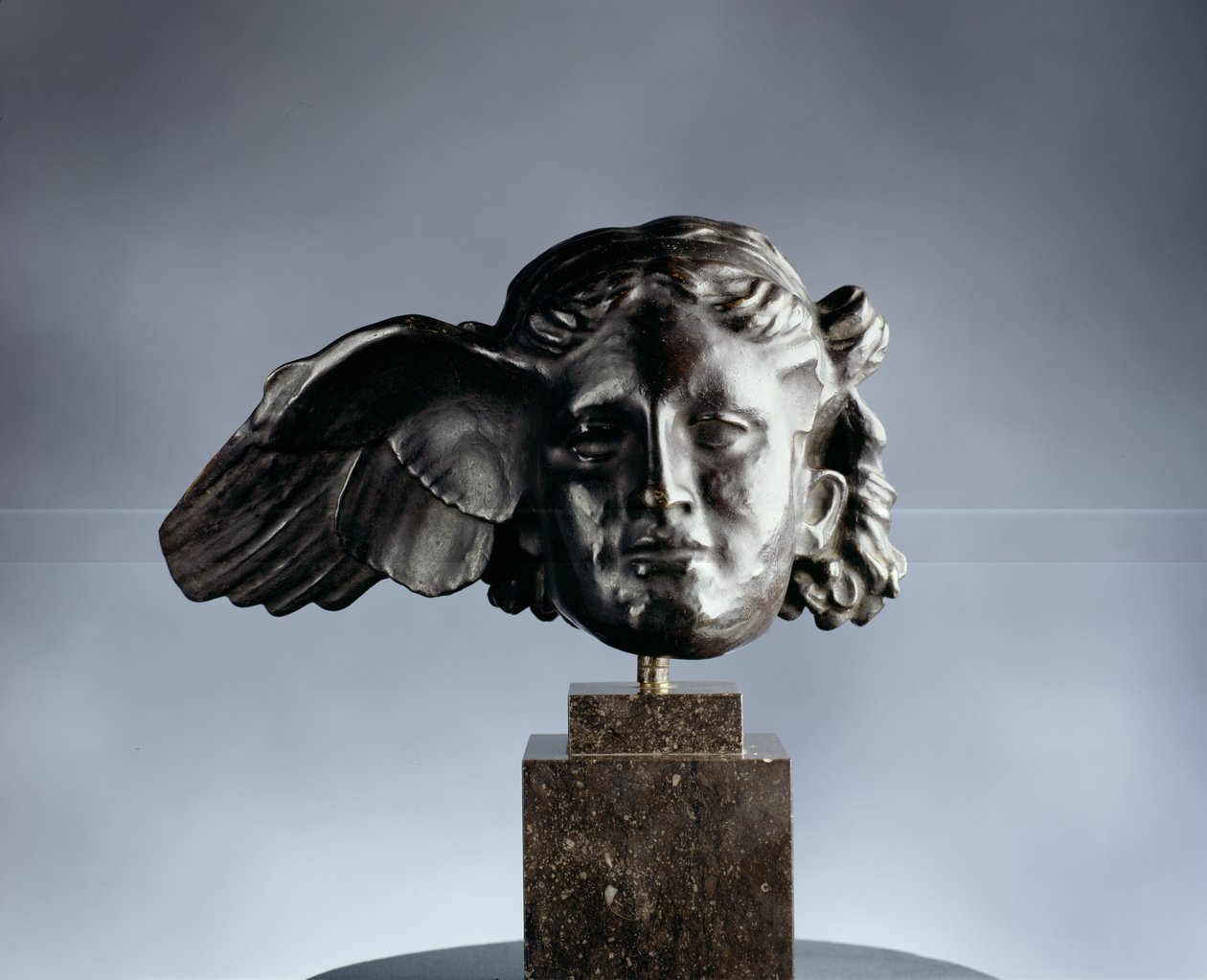 Testa di Hypnos da Fernand Khnopff