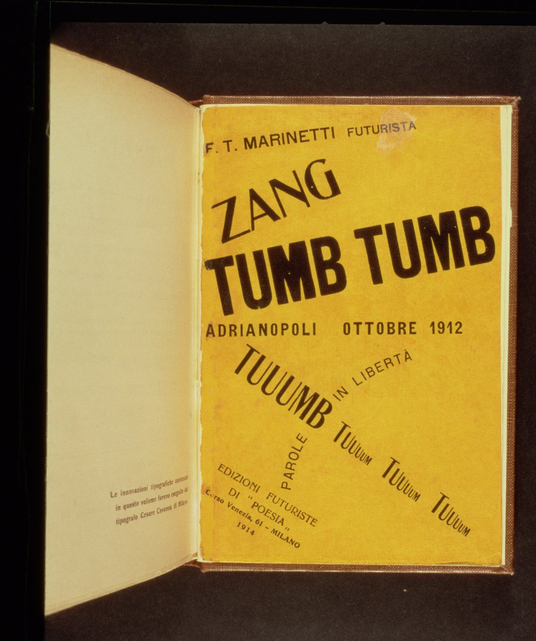 Copertina del libro `Zang Tumb Tumb`, scritto e progettato da F.T Marinetti (1876-1944) 1914 da Filippo Tommaso Emilio Marinetti