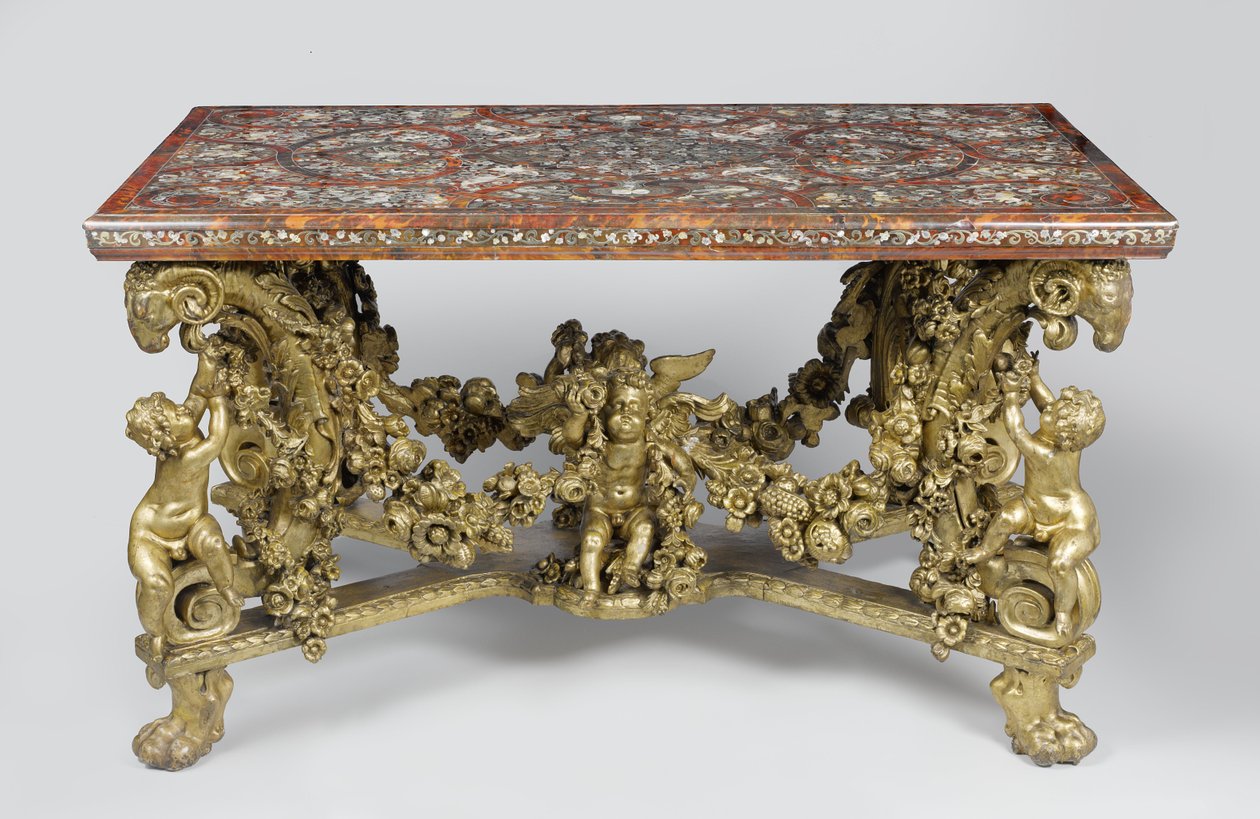 Tavolo intarsiato su base in legno di tiglio scolpito e dorato, 1689 da Flemish School