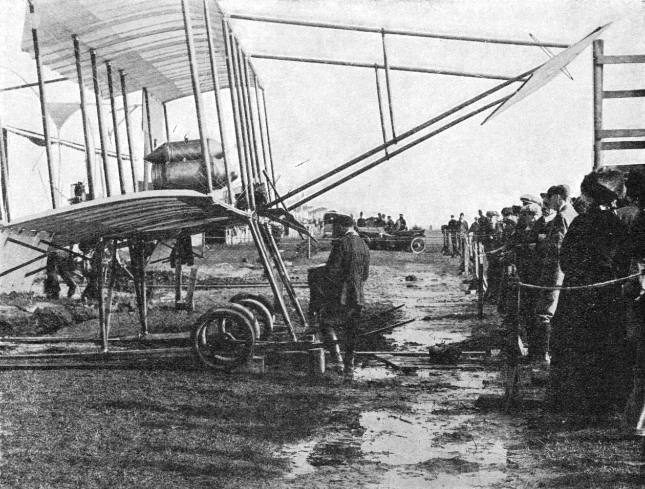 Henri Farman e il suo biplano Gnome da 50 hp, Meeting di Aviazione di Blackpool, Lancashire, 1909-1933 da Flight Photo