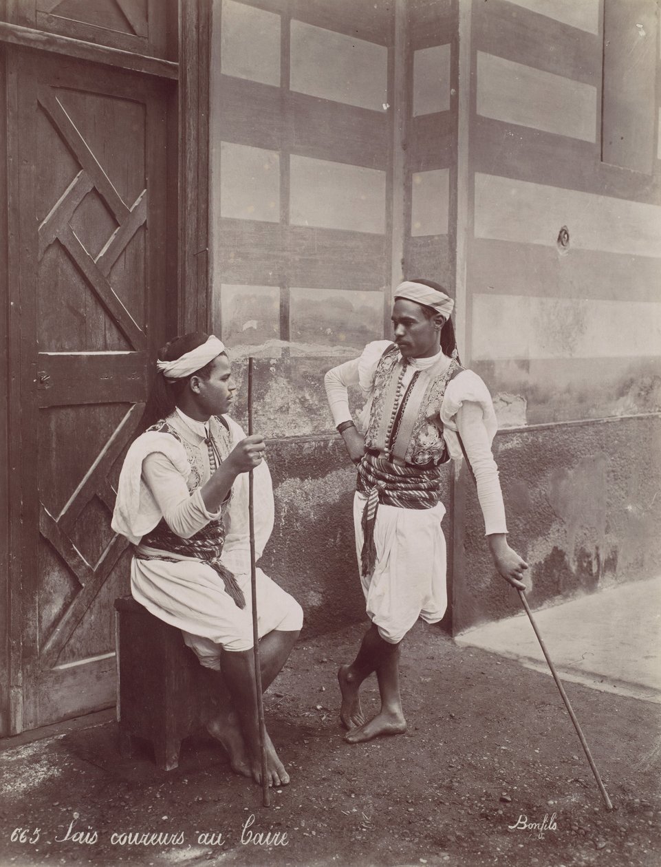 Sais coureurs al Cairo da Félix Bonfils