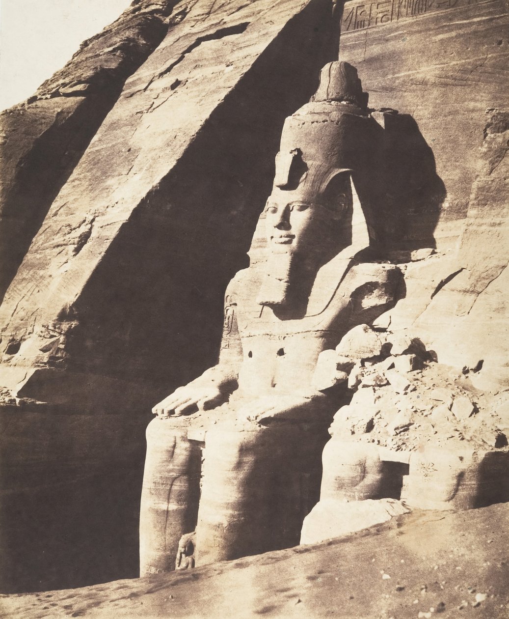 Abou Sembil, Grand Spéos - Statue colossali, viste di tre quarti, 1851-52 da Félix Teynard