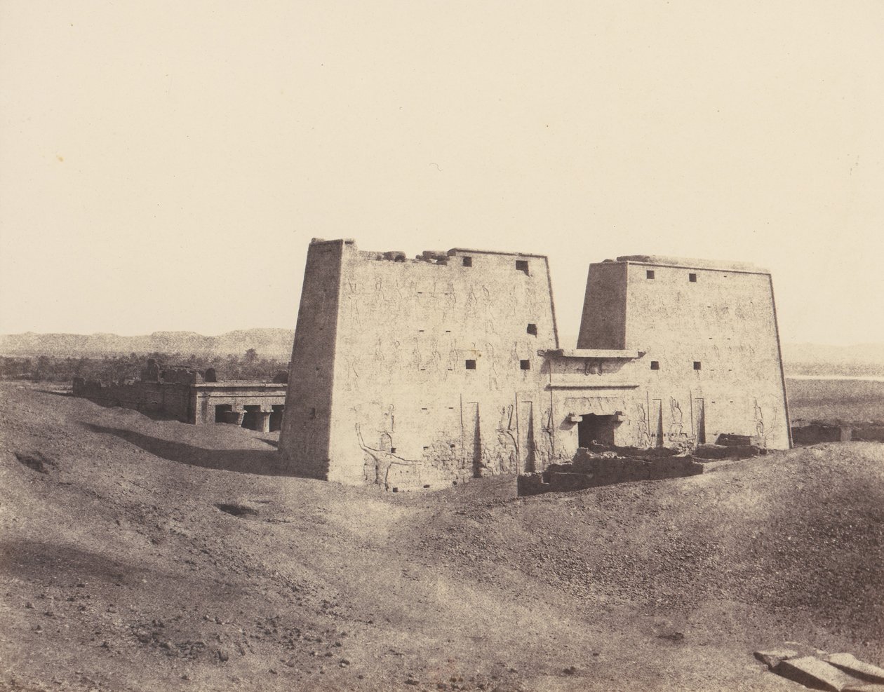 Edfou Apollonopolis Magna, vista generale del tempio da Félix Teynard