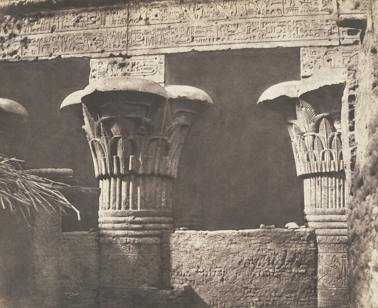 Esneh Latopolis, Costruzione Ensablée - Architrave, Fusti e Capitelli, 1851-52 da Félix Teynard