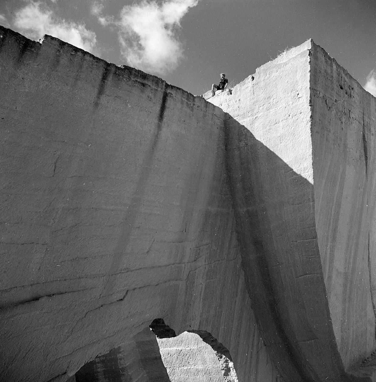 Pozzolan quarry in Agrigento da Fosco Maraini