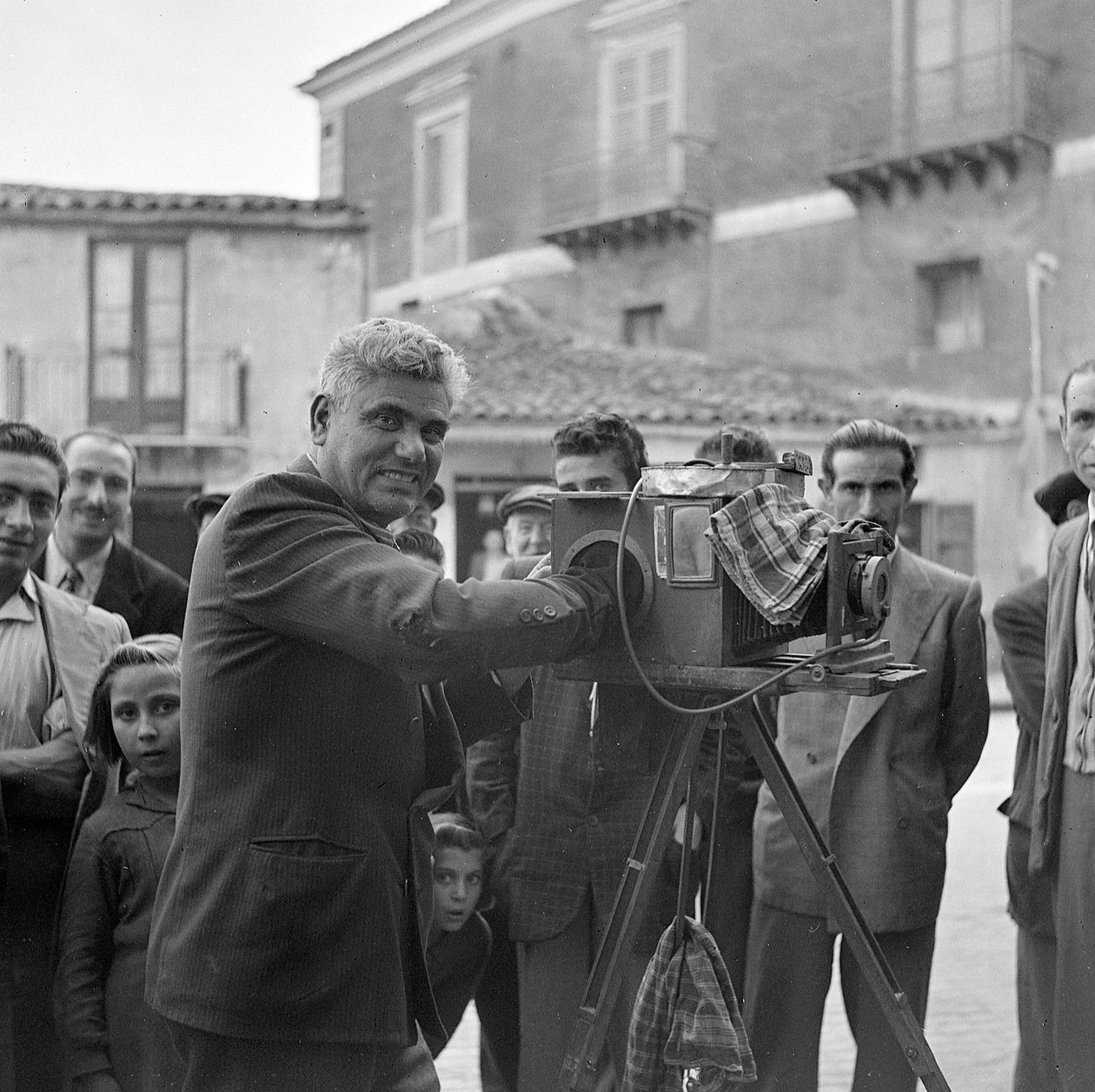 Fotografo siciliano itinerante da Fosco Maraini