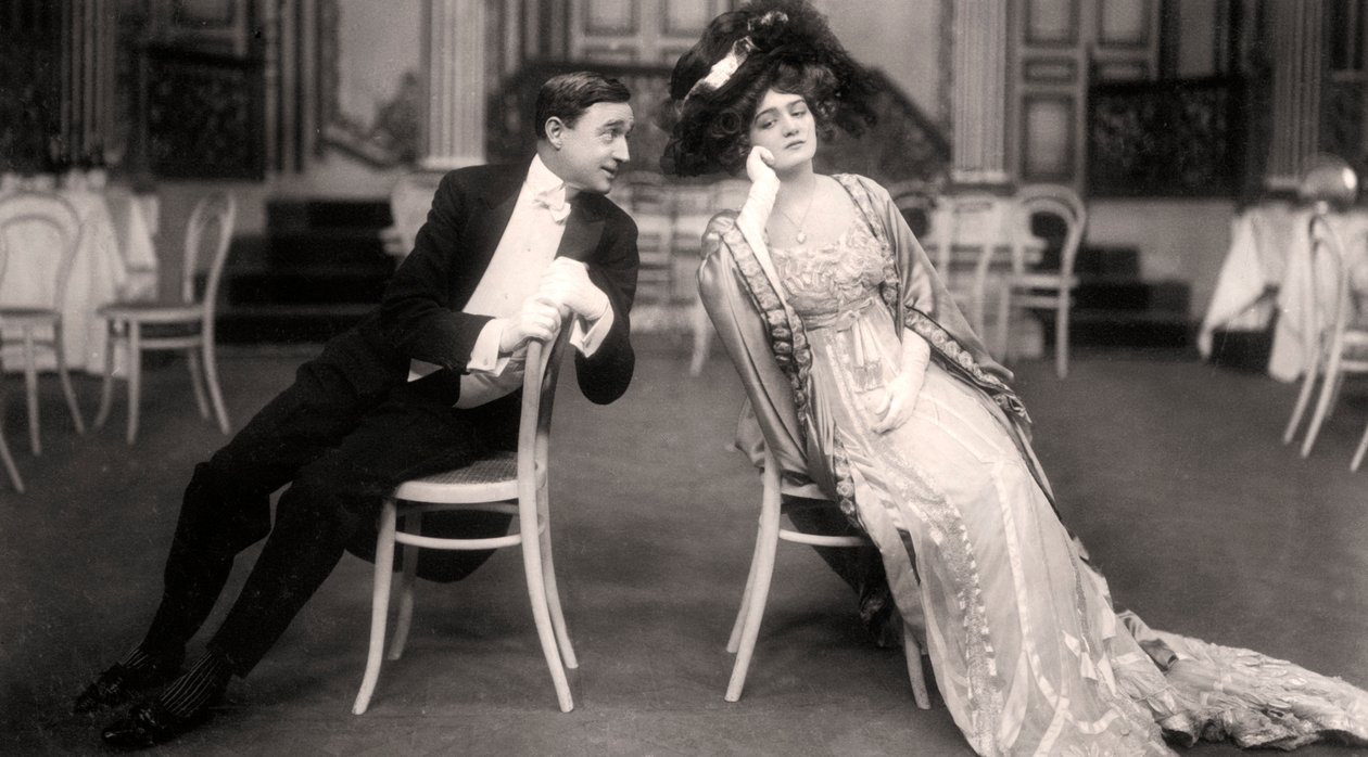 Lily Elsie e Joseph Coyne in La vedova allegra, 1907 da Foulsham and Banfield