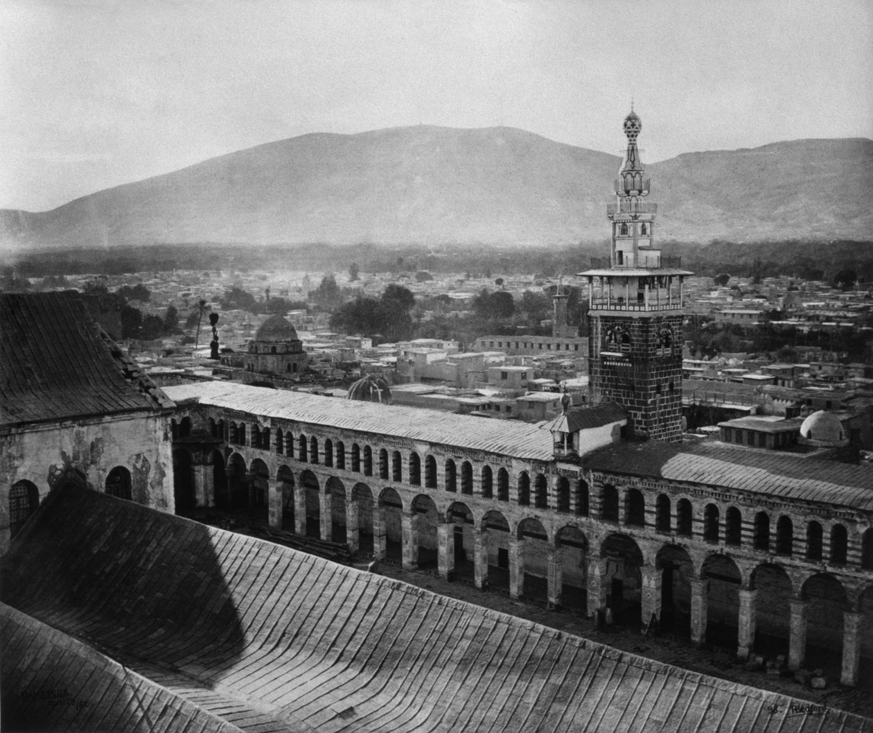 Vista esterna, Moschea degli Omayyadi, Damasco, Siria, 1862 da Francis Bedford