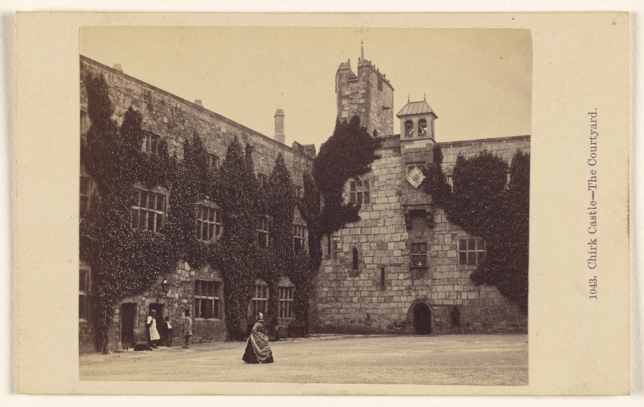 Castello di Chirk - Il cortile da Francis Bedford