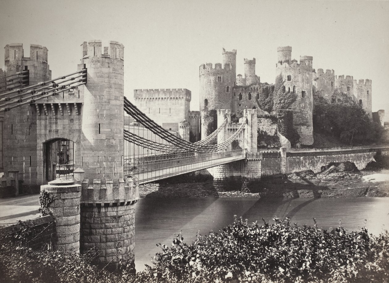 Castello di Conwy e ponte sospeso visti dall