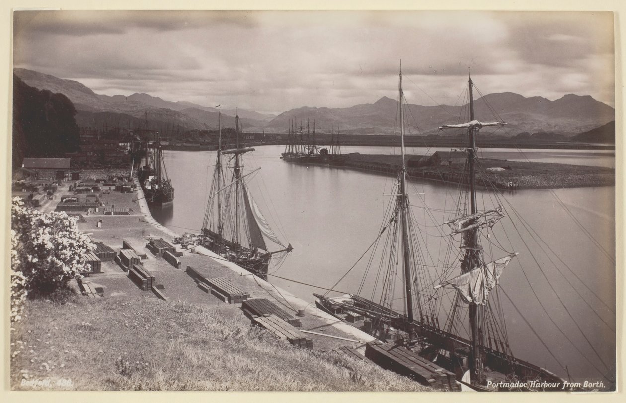 Porto di Portmadoc da Borth, 1860-94 da Francis Bedford
