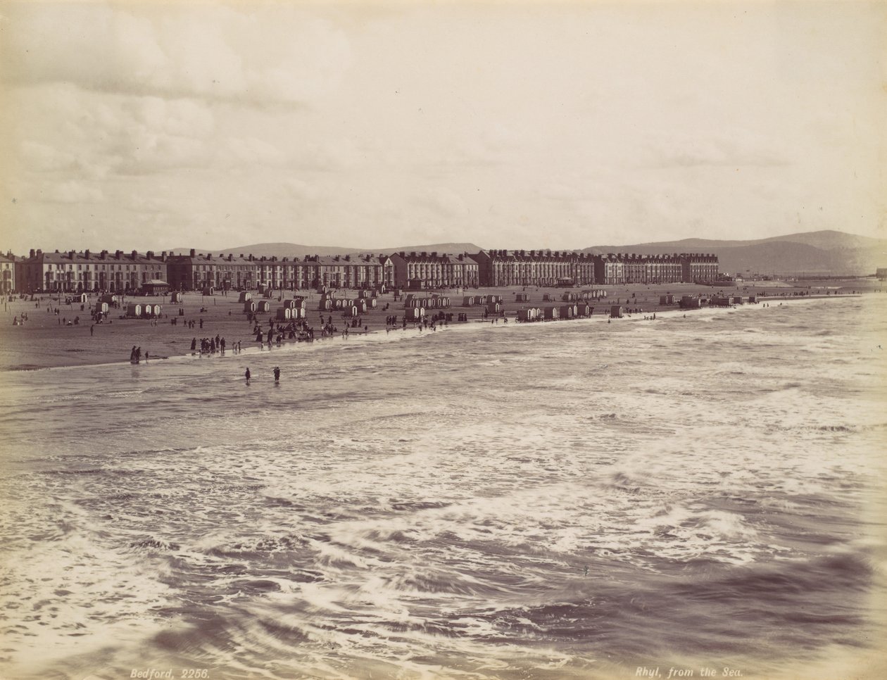 Rhyl, dal mare, 1870s da Francis Bedford