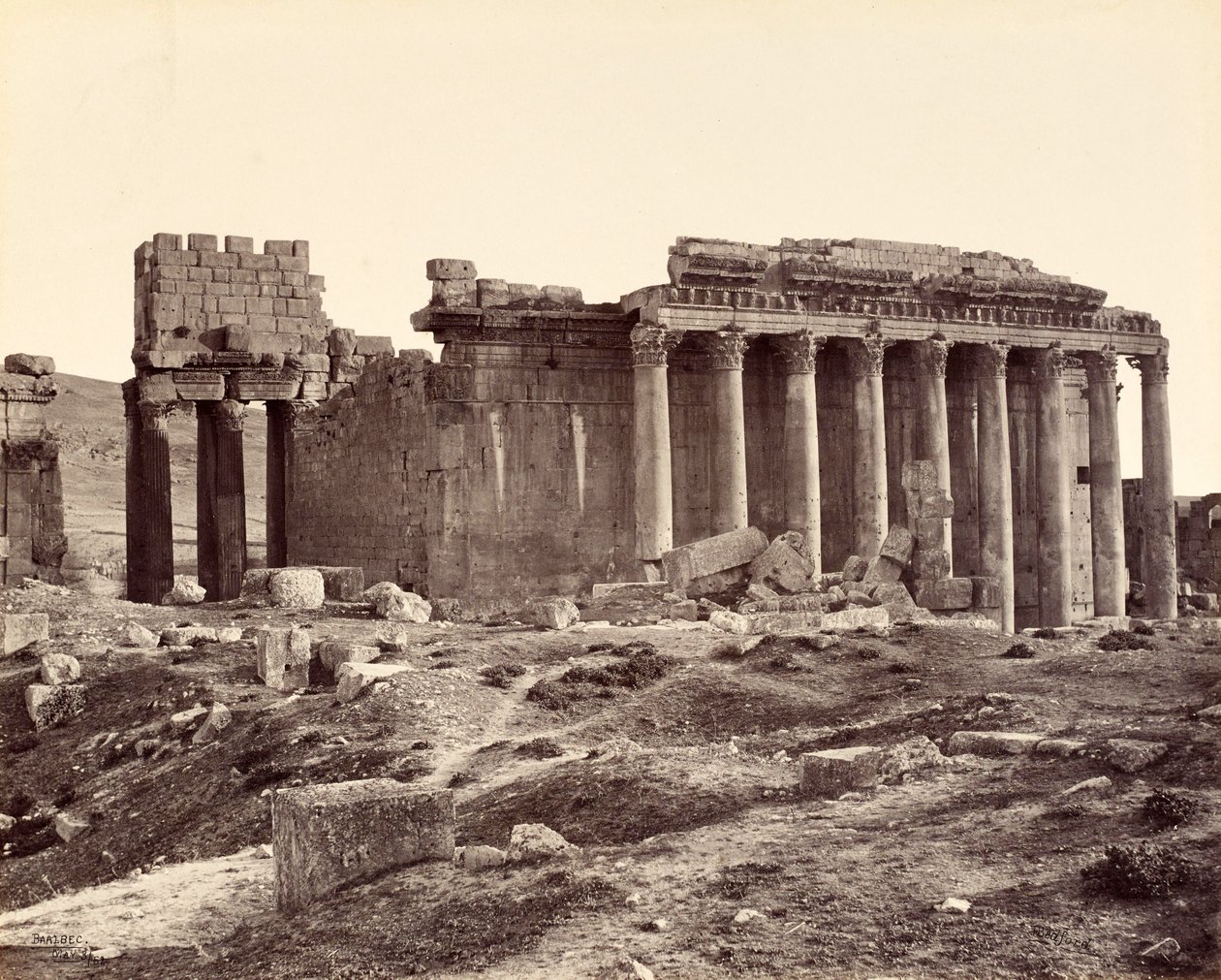 Il Tempio di Giove, da nord-est, Baalbek da Francis Bedford