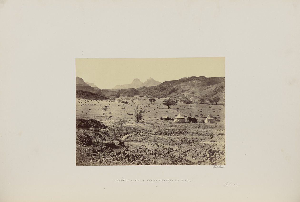 Un luogo di campeggio nel deserto del Sinai da Francis Frith