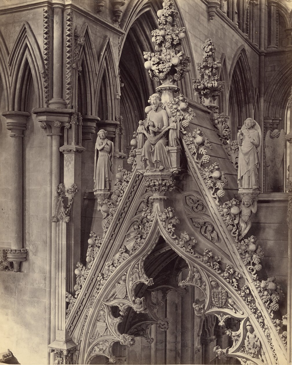 Reliquiario Percy, Beverley Minster da Francis Frith