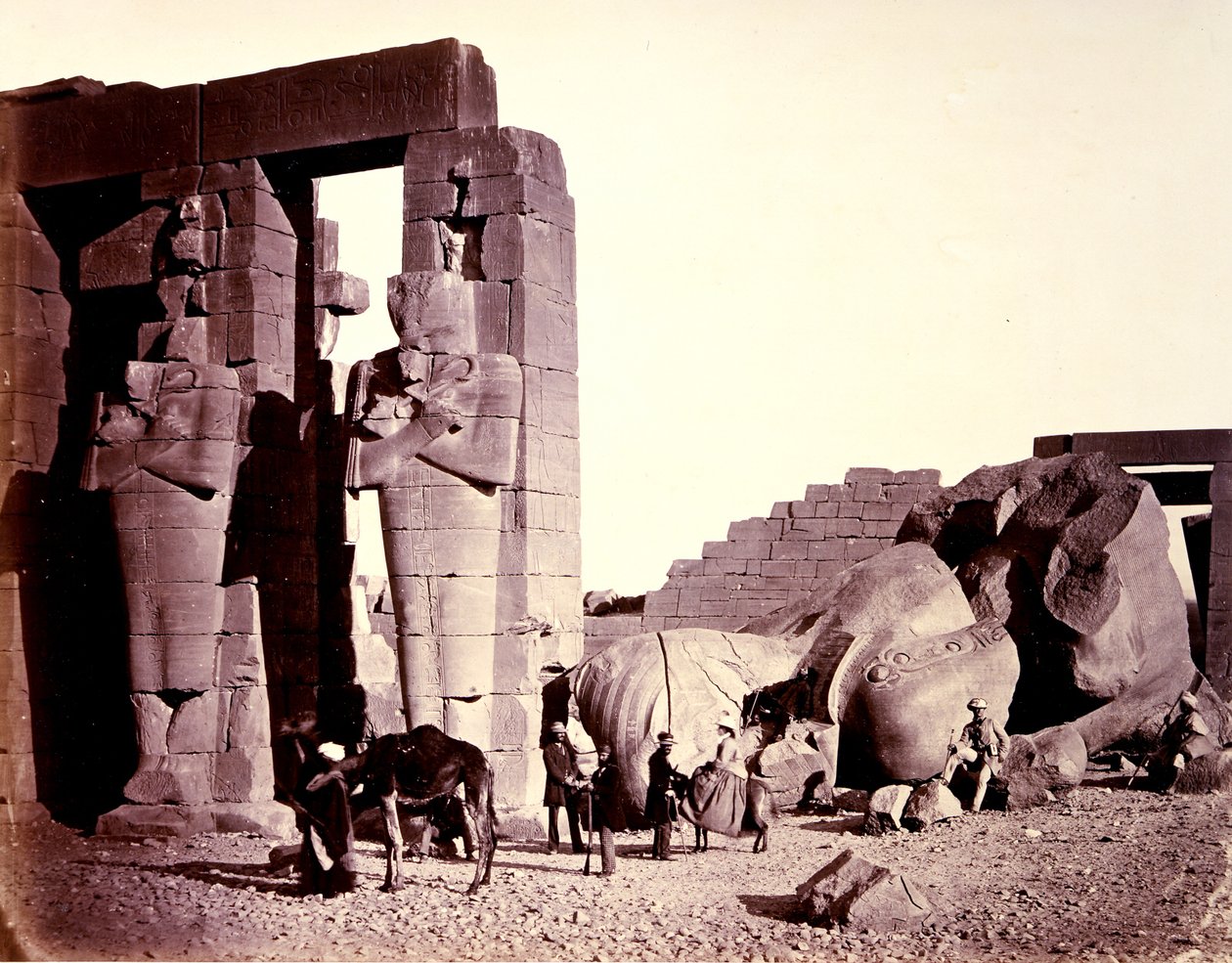 Il Ramesseum di El-Kurneh, Tebe, prima veduta da Francis Frith