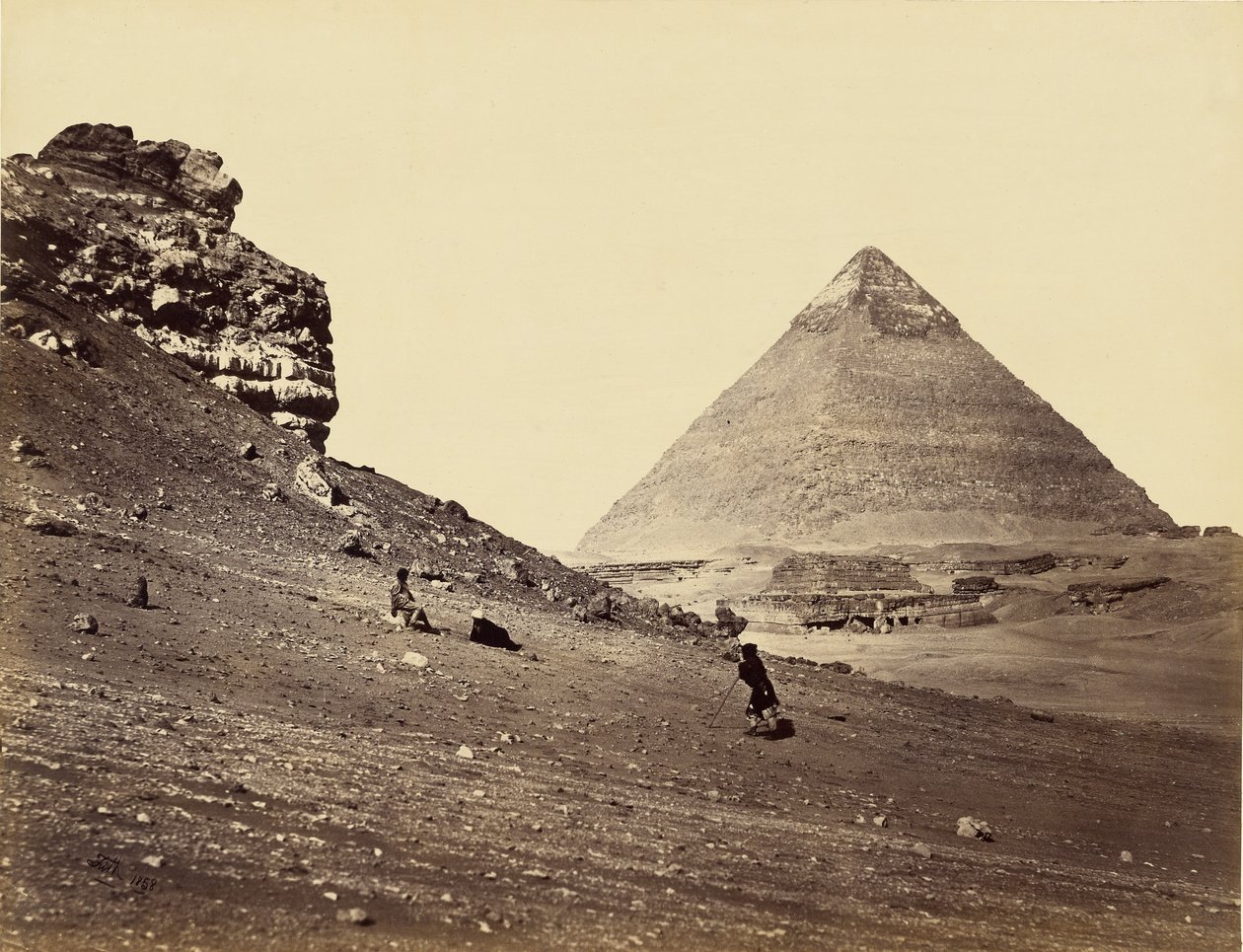 La seconda piramide da sud-est da Francis Frith